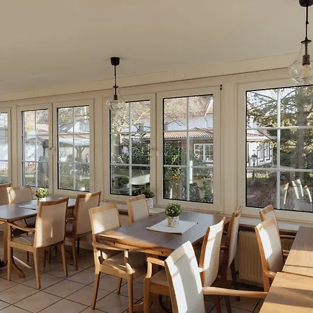 The Resting Place מלון למגו